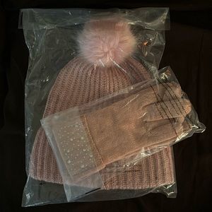 Victoria’s Secret winter hat and matching gloves.